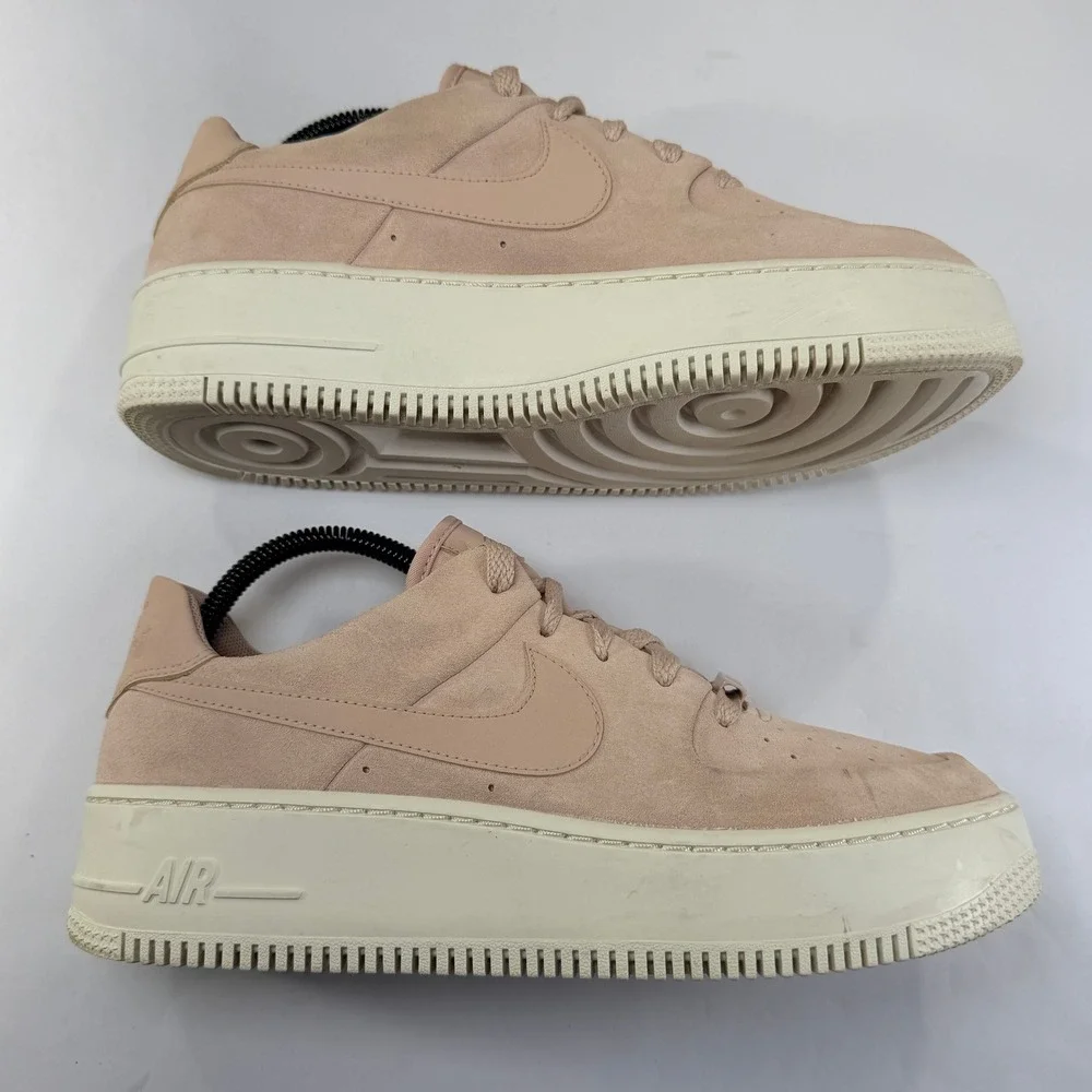 Nike Air Force 1 Low Sneaker Women 10 Particle Beige Suede Platform Sporty Retro